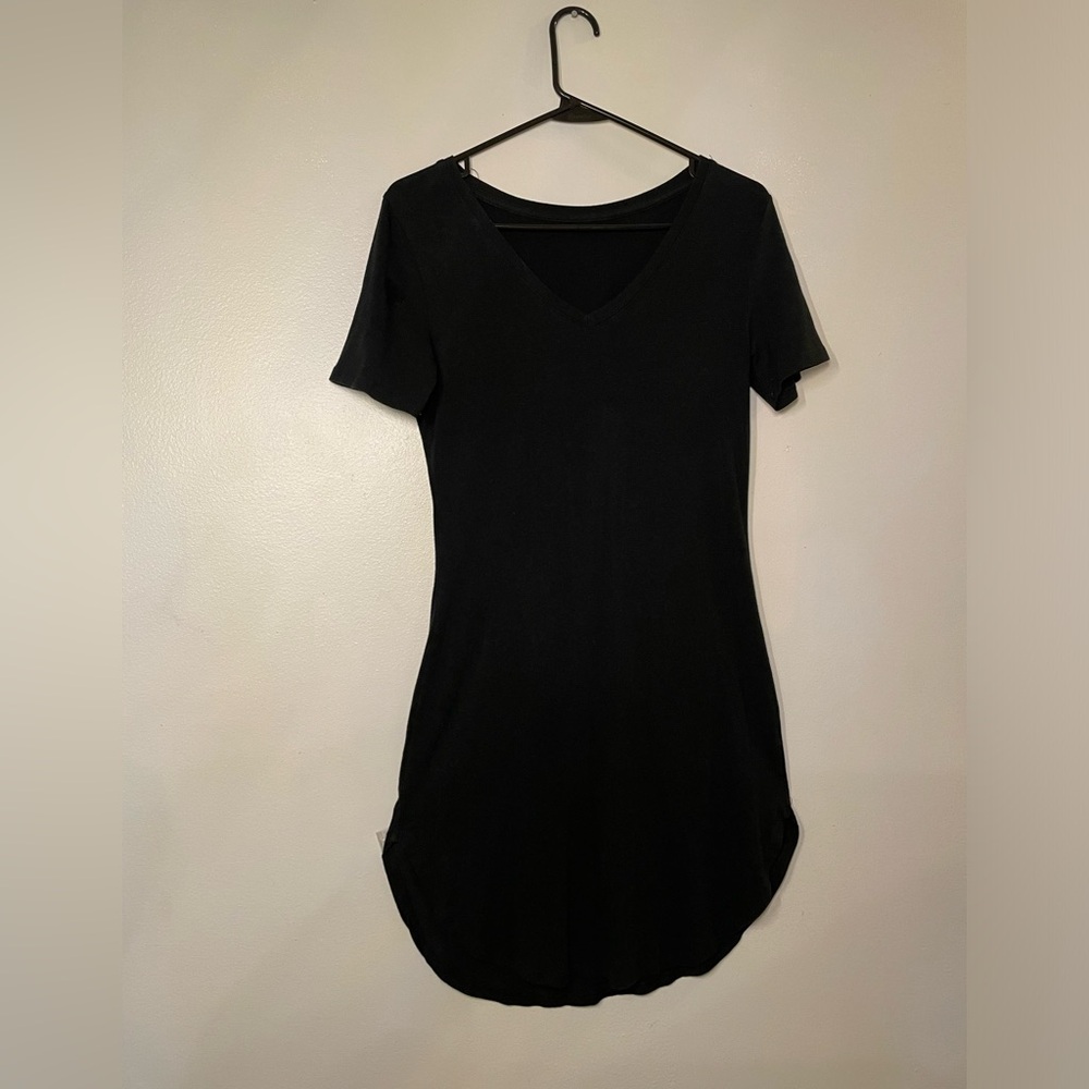 Sophie & Trey Black Tunic Dress